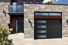 House with Vog garage door model